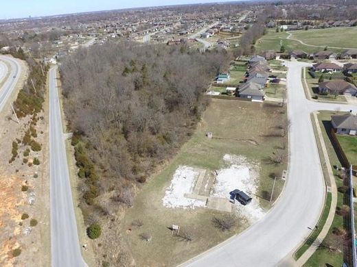 8.6 Acres of Commercial Land for Sale in Battlefield, Missouri