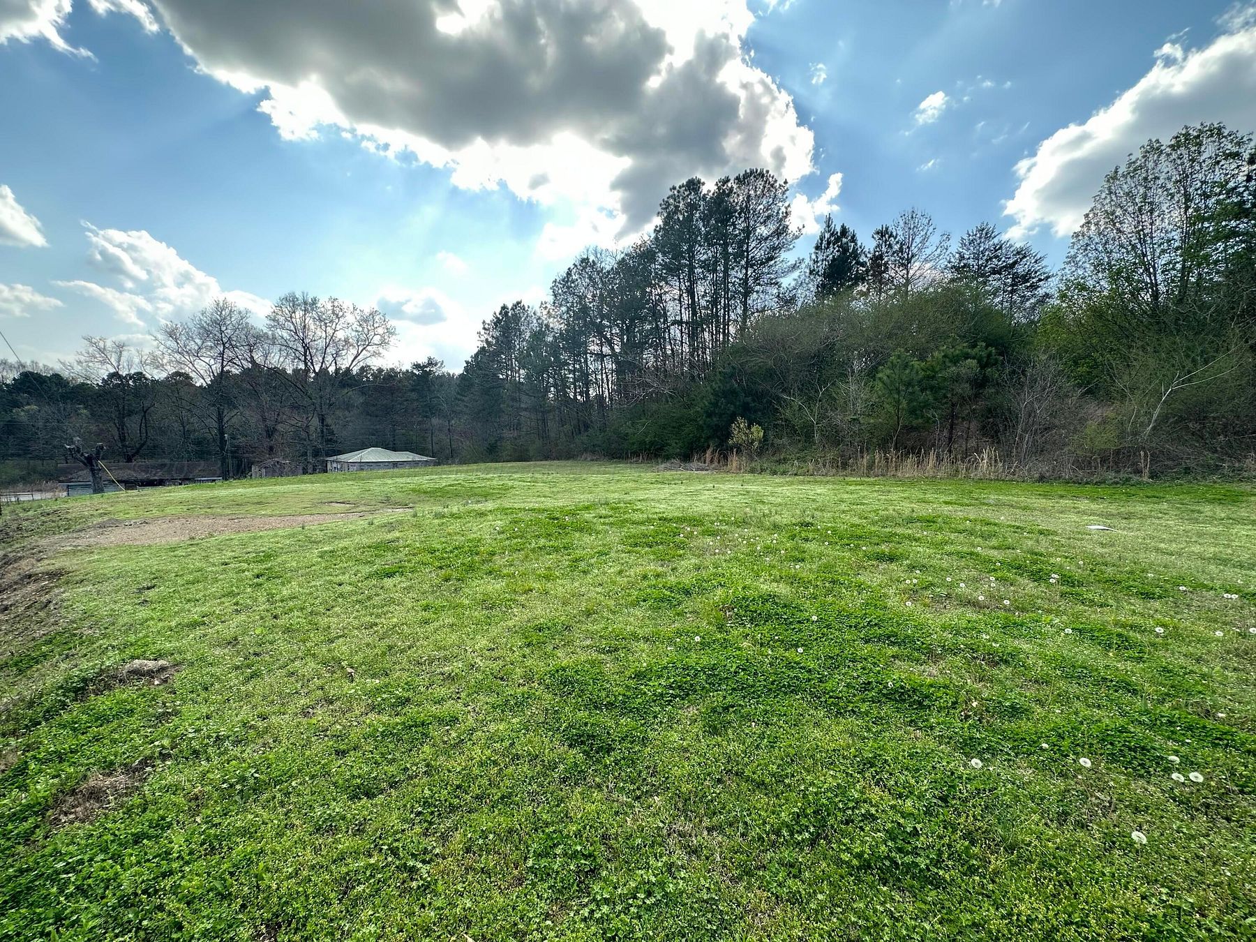 0.5 Acres of Land for Sale in Jasper, Alabama