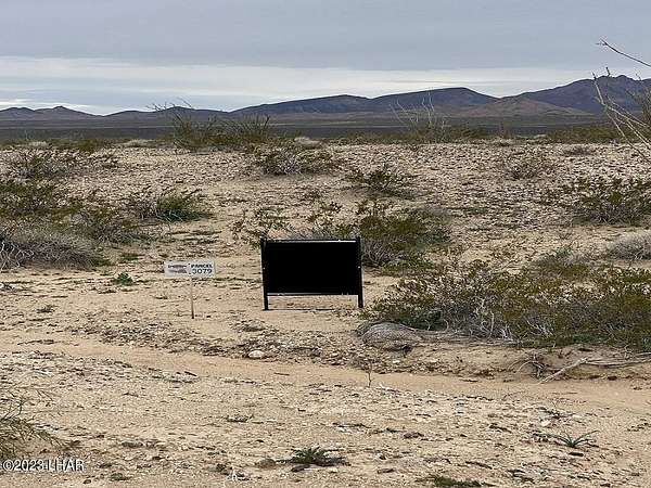 38 Acres of Land for Sale in Yucca, Arizona