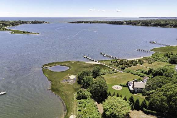 2.45 Acres of Residential Land with Home for Sale in Osterville, Massachusetts