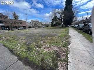 0.09 Acres of Commercial Land for Sale in Portland, Oregon