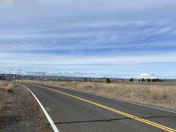 3 Acres of Commercial Land for Sale in Goldendale, Washington