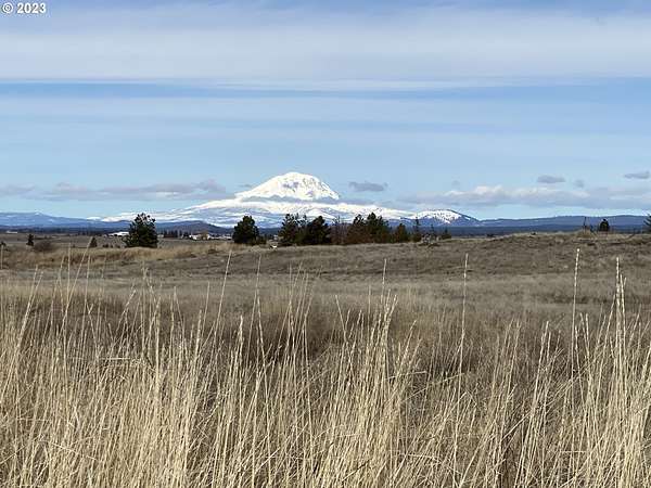 2.56 Acres of Commercial Land for Sale in Goldendale, Washington