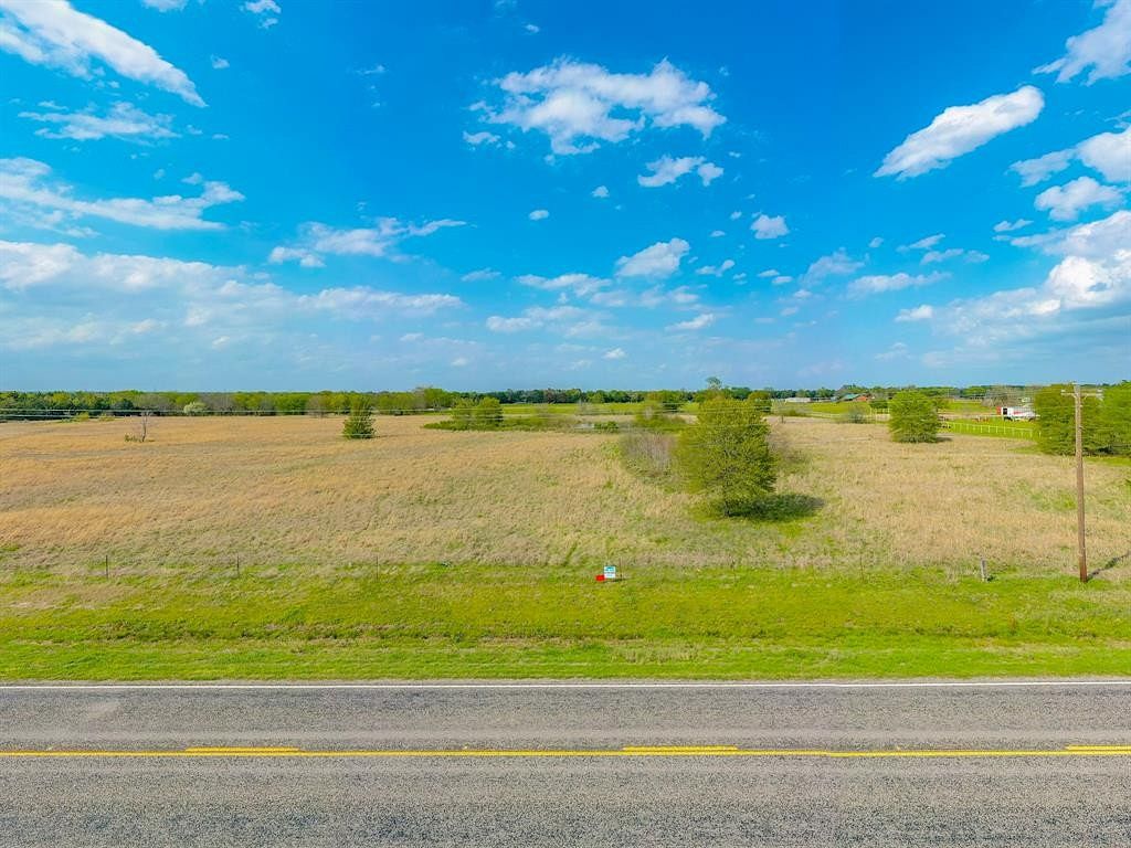 3.3 Acres of Residential Land for Sale in Lone Oak, Texas