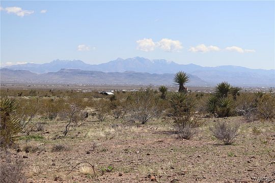 1 Acre of Residential Land for Sale in Golden Valley, Arizona