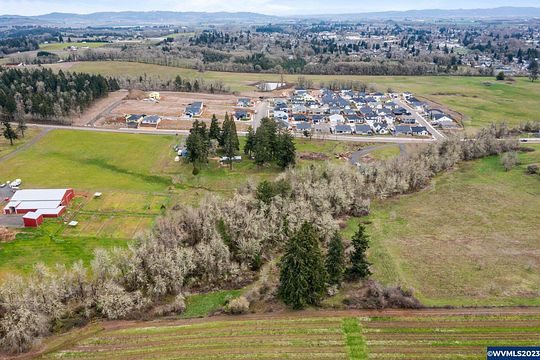 9.6 Acres of Residential Land with Home for Sale in Dallas, Oregon