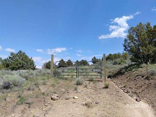63.9 Acres of Land for Sale in Lakeview, Oregon