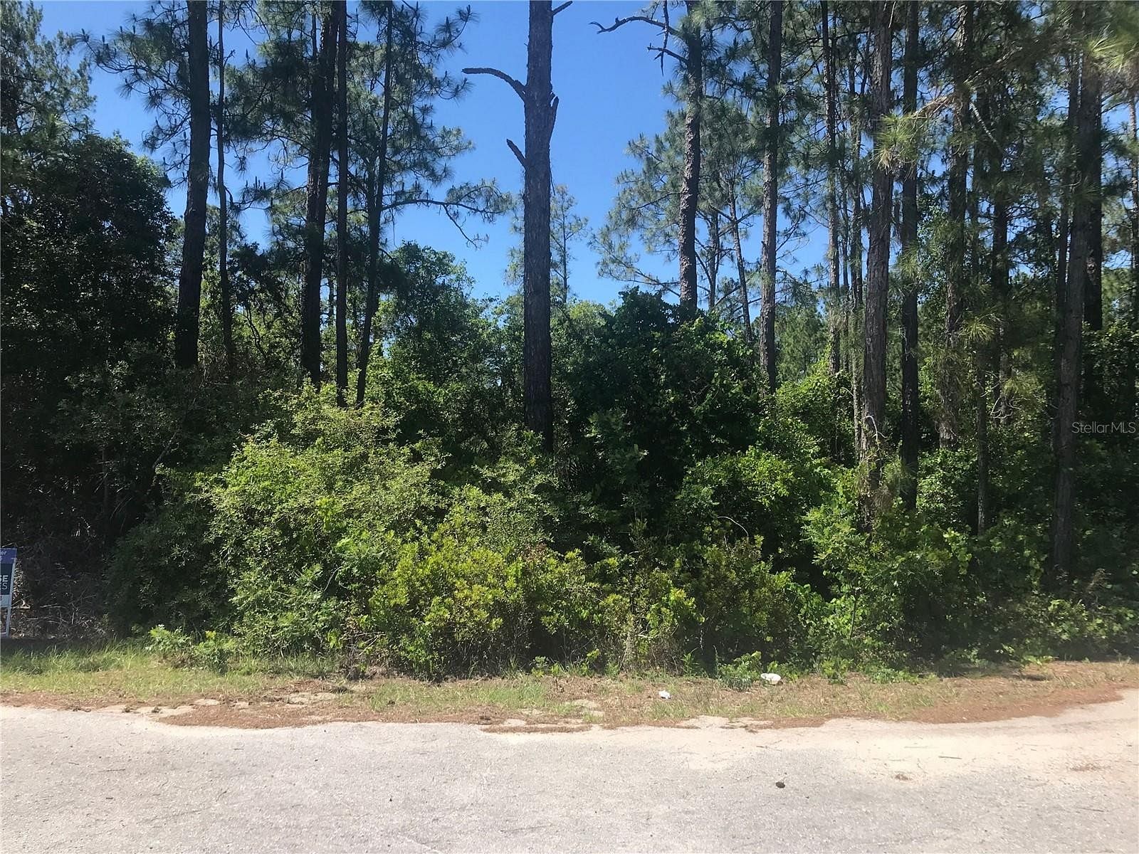 0.24 Acres of Residential Land for Sale in Ocklawaha, Florida