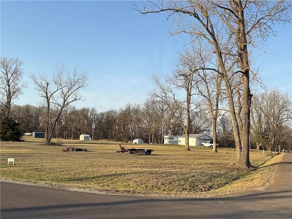 0.44 Acres of Residential Land for Sale in Gallatin, Missouri