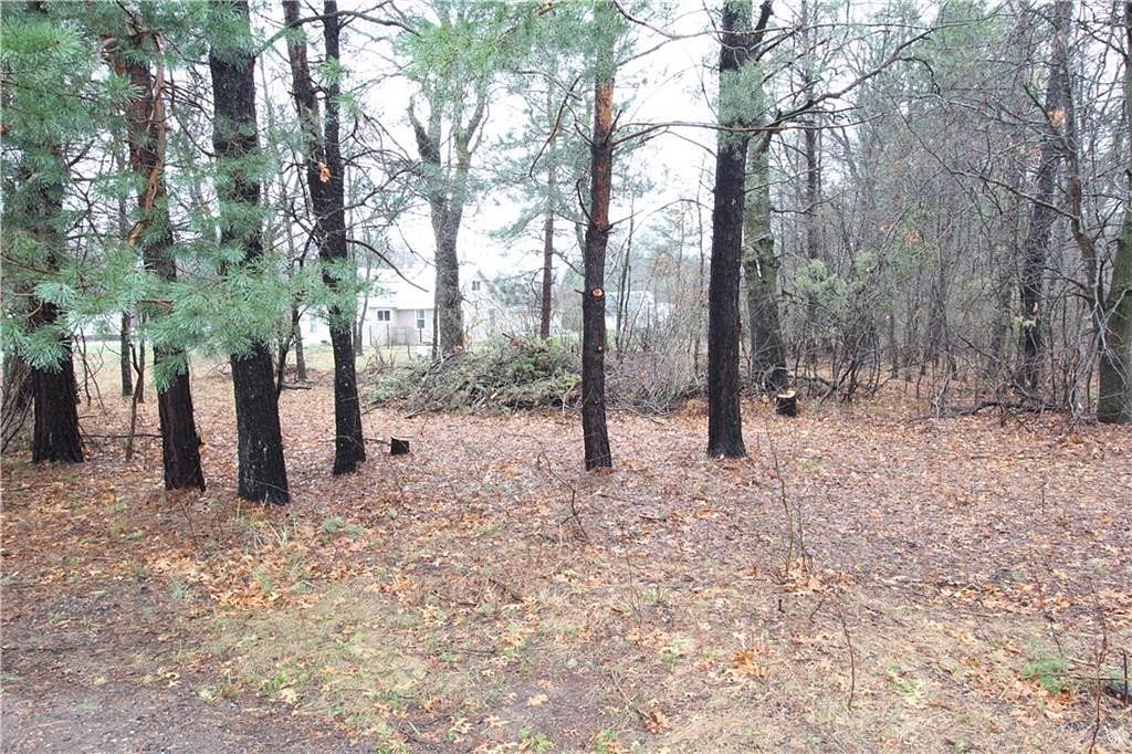 0.9 Acres of Residential Land for Sale in Eau Claire, Wisconsin