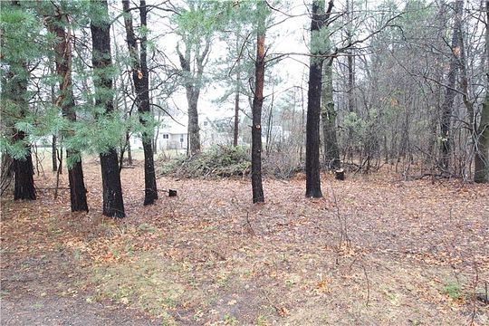 0.9 Acres of Residential Land for Sale in Eau Claire, Wisconsin