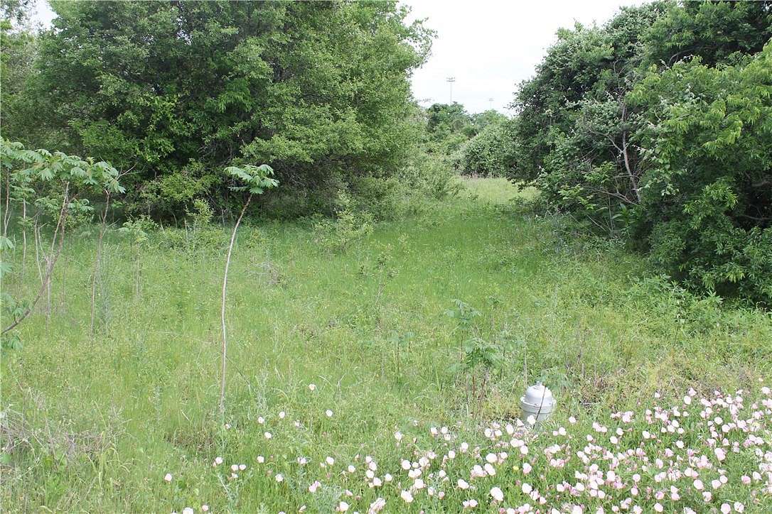 2 Acres of Commercial Land for Sale in Waco, Texas