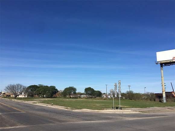 1.47 Acres of Commercial Land for Sale in Robstown, Texas