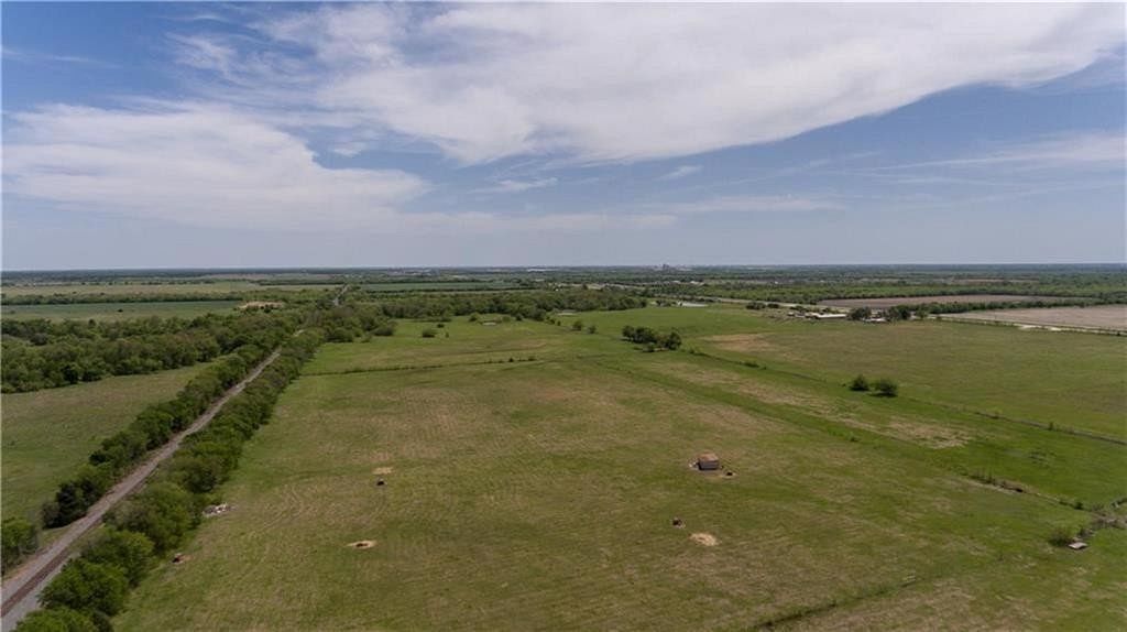 50 Acres of Land for Sale in Greenville, Texas