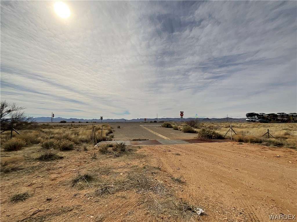 600 Acres of Land for Sale in Kingman, Arizona