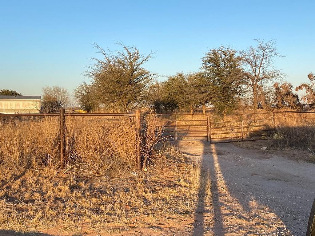 20 Acres of Land for Sale in Midland, Texas