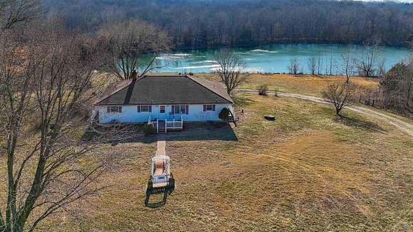 98.5 Acres of Land with Home for Sale in Lincoln, Missouri