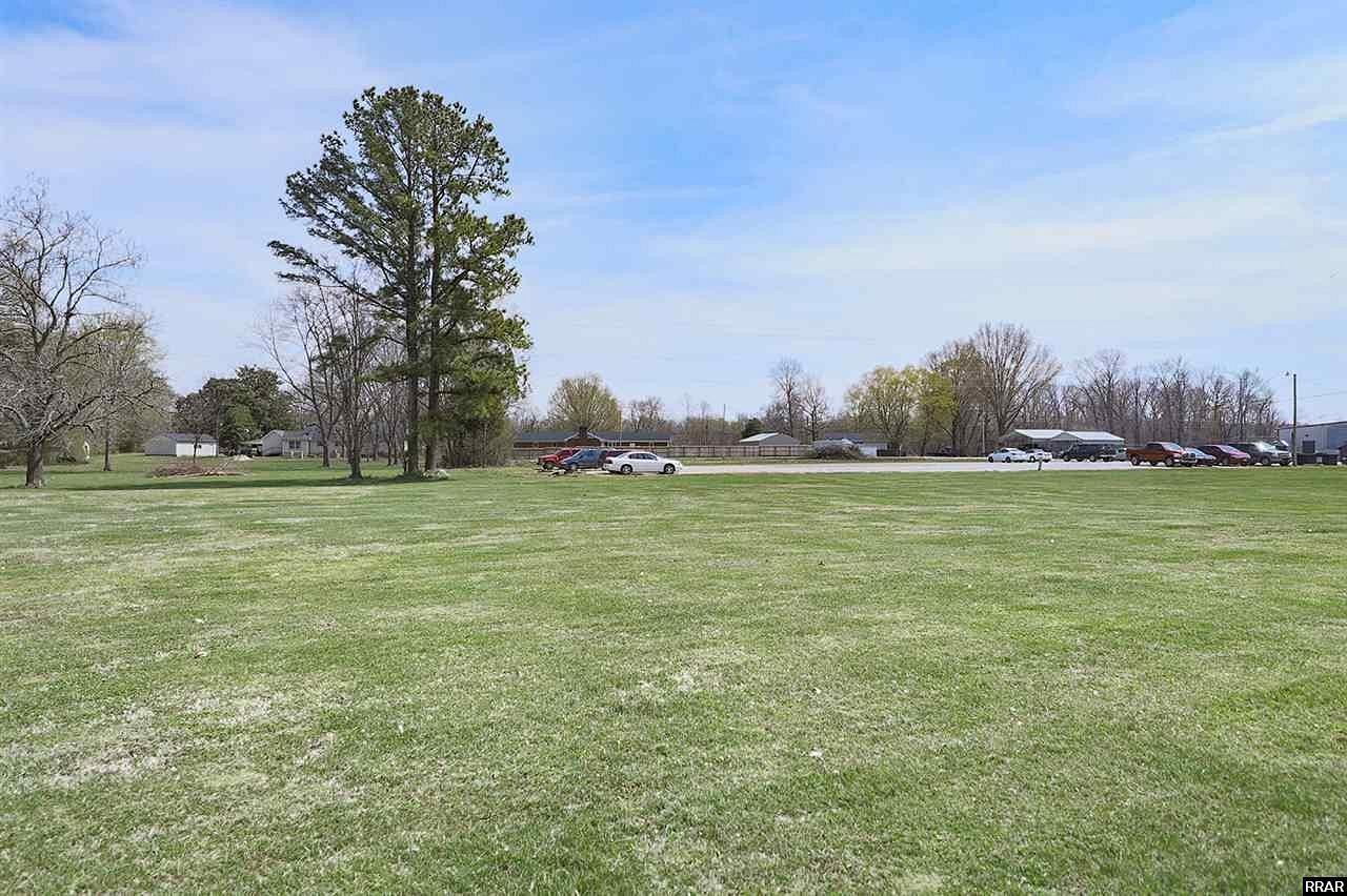 0.95 Acres of Commercial Land for Sale in Dresden, Tennessee