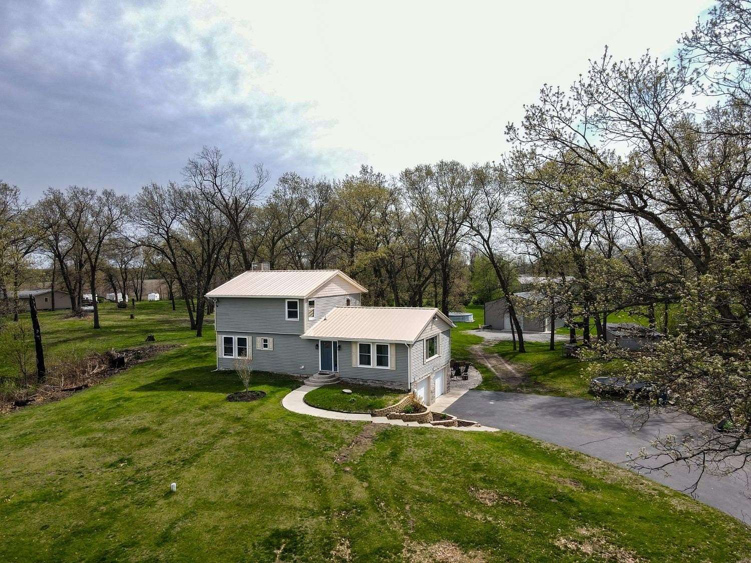 4.88 Acres of Residential Land with Home for Sale in Fair Oaks, Indiana