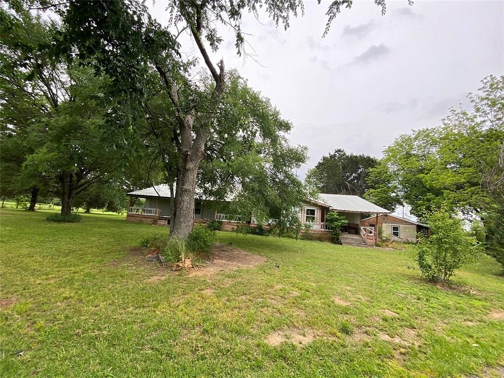 2.2 Acres of Residential Land with Home for Sale in Wills Point, Texas