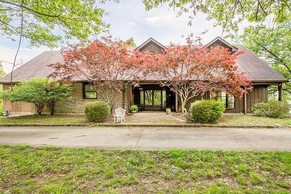 60 Acres of Land with Home for Sale in Fort Thomas, Kentucky