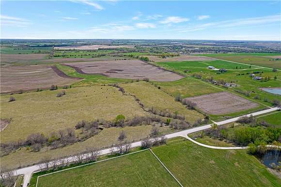 192 Acres of Agricultural Land for Sale in Spring Hill, Kansas