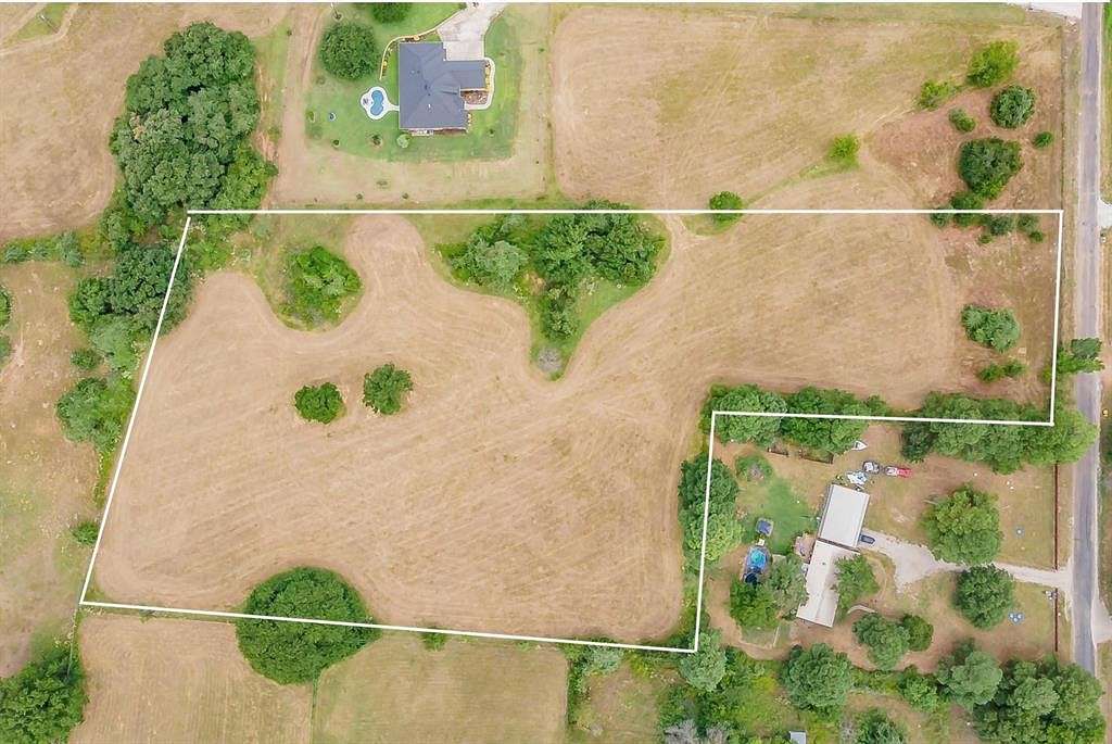 4.9 Acres of Residential Land for Sale in Cleburne, Texas