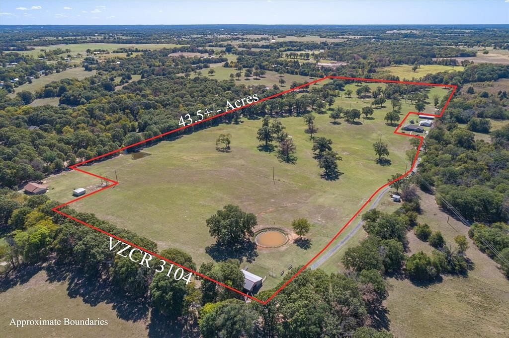 43 Acres of Land for Sale in Edgewood, Texas