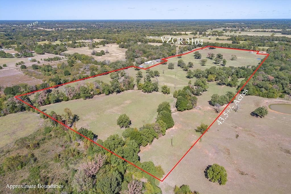 43 Acres of Land for Sale in Edgewood, Texas