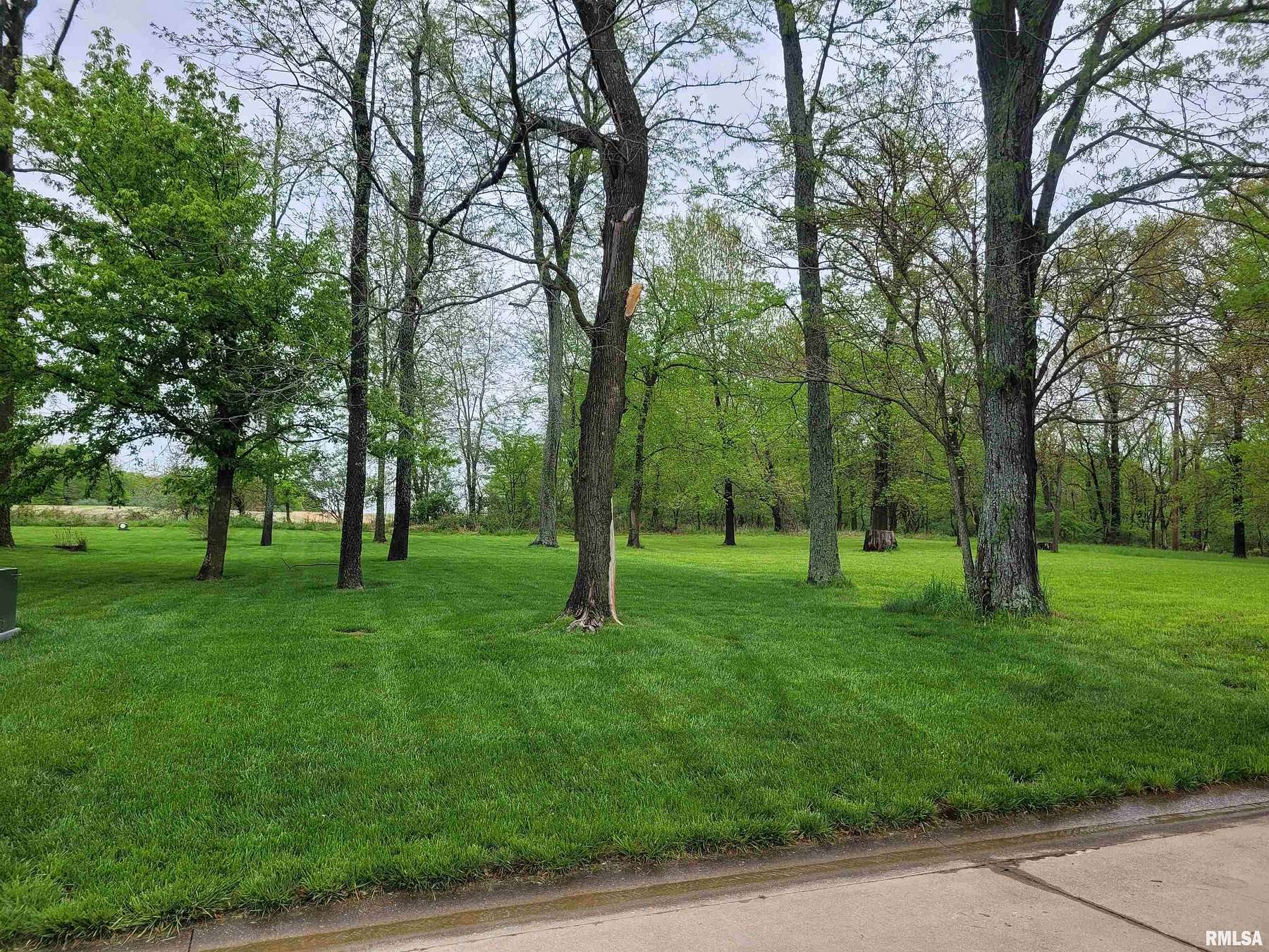 0.44 Acres of Residential Land for Sale in Mount Vernon, Illinois