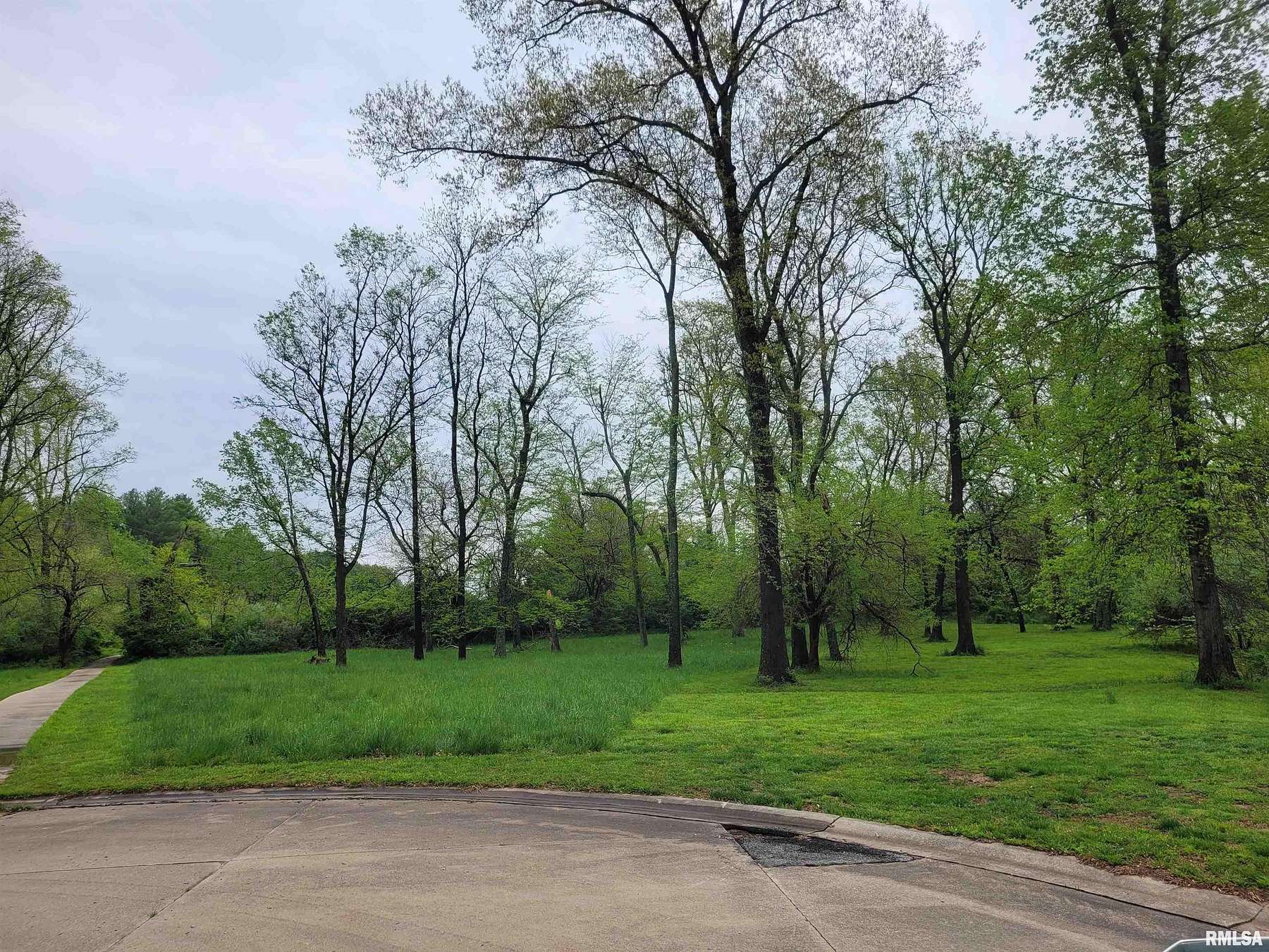 0.64 Acres of Residential Land for Sale in Mount Vernon, Illinois