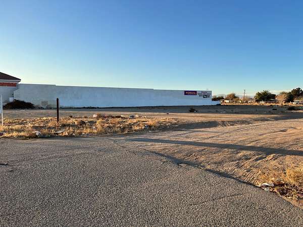 1.15 Acres of Commercial Land for Sale in Palmdale, California