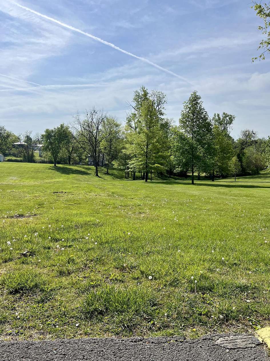 1 Acre of Residential Land for Sale in Harrodsburg, Kentucky