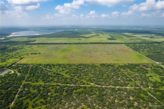 30 Acres of Agricultural Land for Sale in San Manuel, Texas