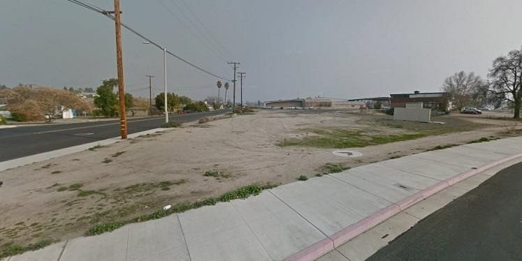 0.13 Acres of Commercial Land for Sale in Porterville, California