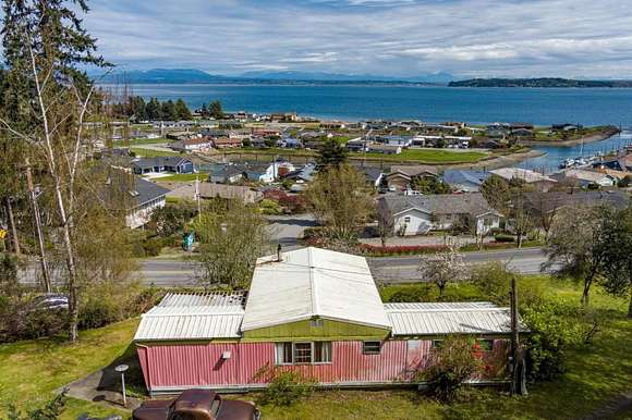 5 Acres of Residential Land with Home for Sale in Oak Harbor, Washington