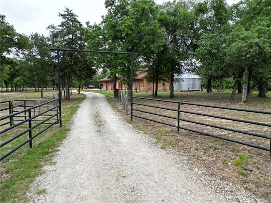 7.2 Acres of Land with Home for Sale in Franklin, Texas