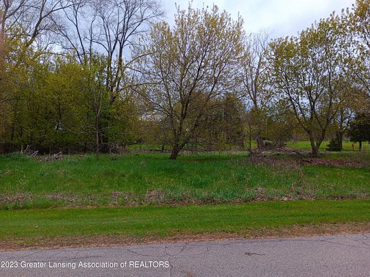 0.25 Acres of Land for Sale in Perry, Michigan