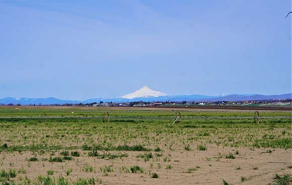 271 Acres of Land for Sale in Madras, Oregon