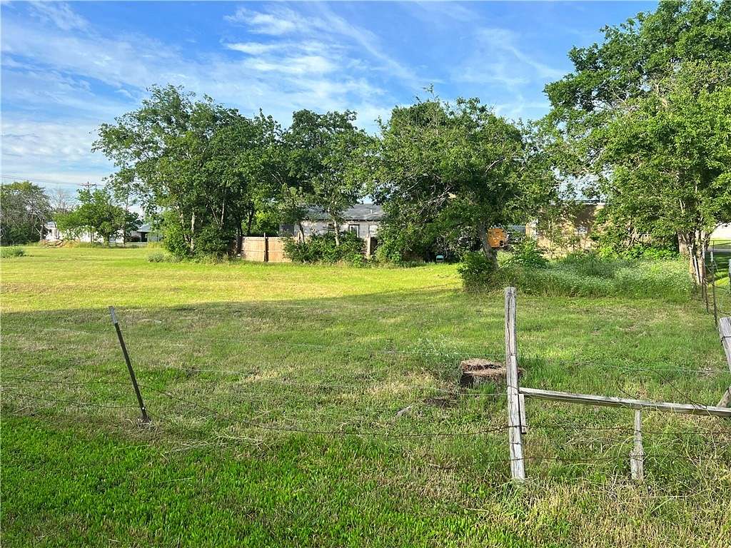 0.26 Acres of Commercial Land for Sale in Riesel, Texas
