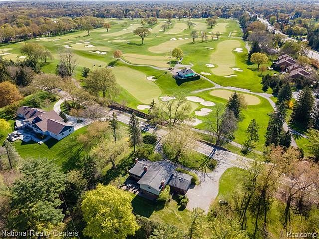 0.77 Acres of Residential Land for Sale in Bloomfield Hills, Michigan