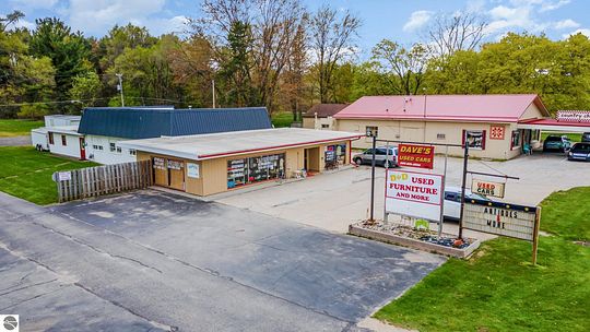 2.9 Acres of Improved Mixed-Use Land for Sale in St. Louis, Michigan