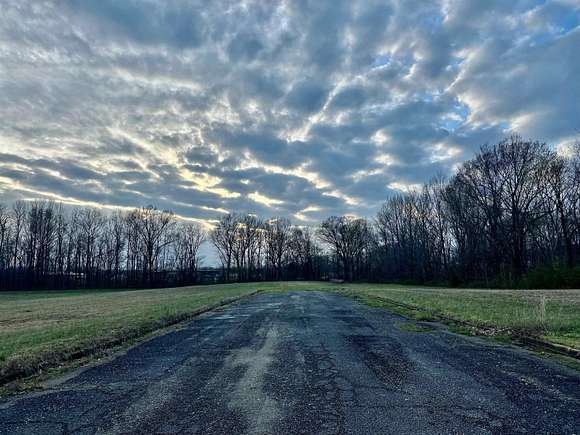 17.41 Acres of Land for Sale in Trenton, Tennessee