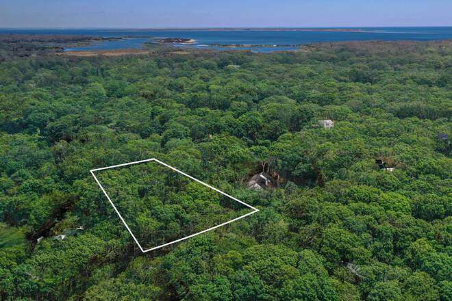 0.99 Acres of Residential Land for Sale in East Hampton, New York