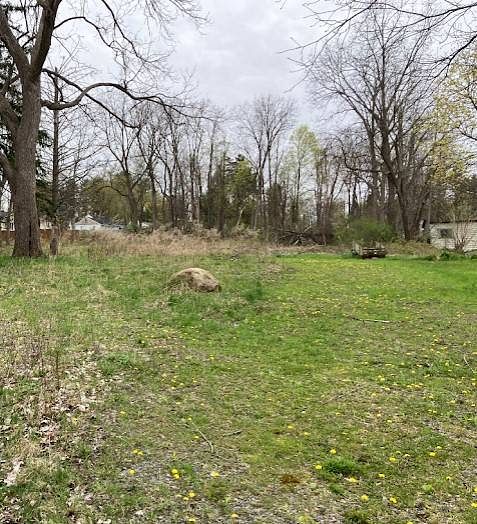 2 Acres of Residential Land for Sale in Whitesboro, New York