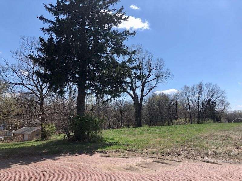 0.26 Acres of Residential Land for Sale in Excelsior Springs, Missouri