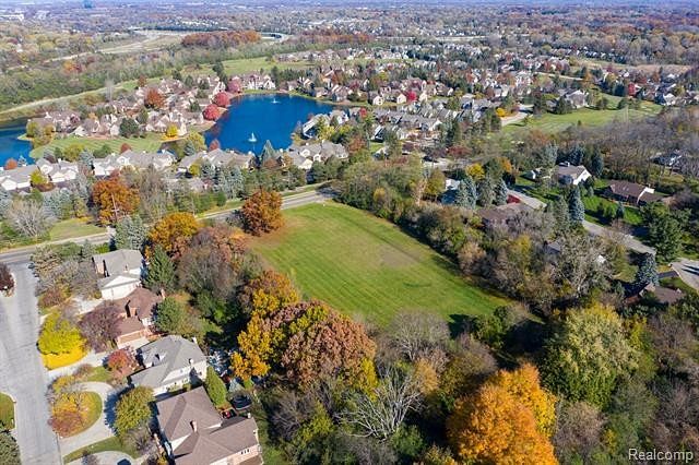 4.2 Acres of Residential Land for Sale in Bloomfield Hills, Michigan