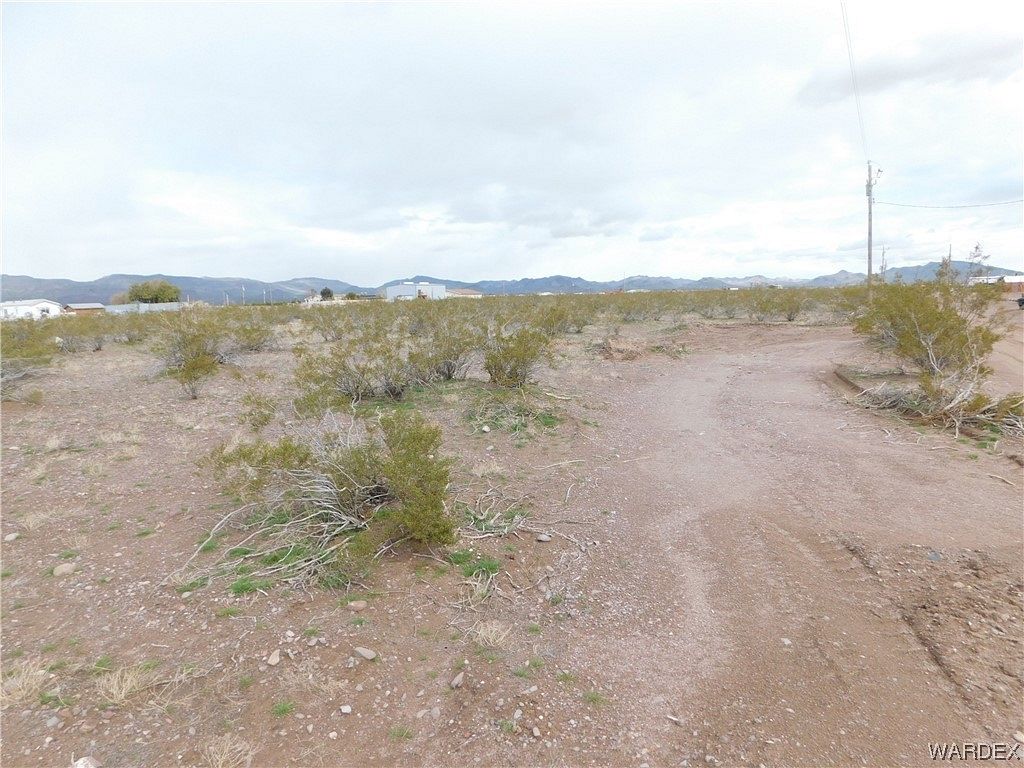 1.2 Acres of Residential Land for Sale in Golden Valley, Arizona