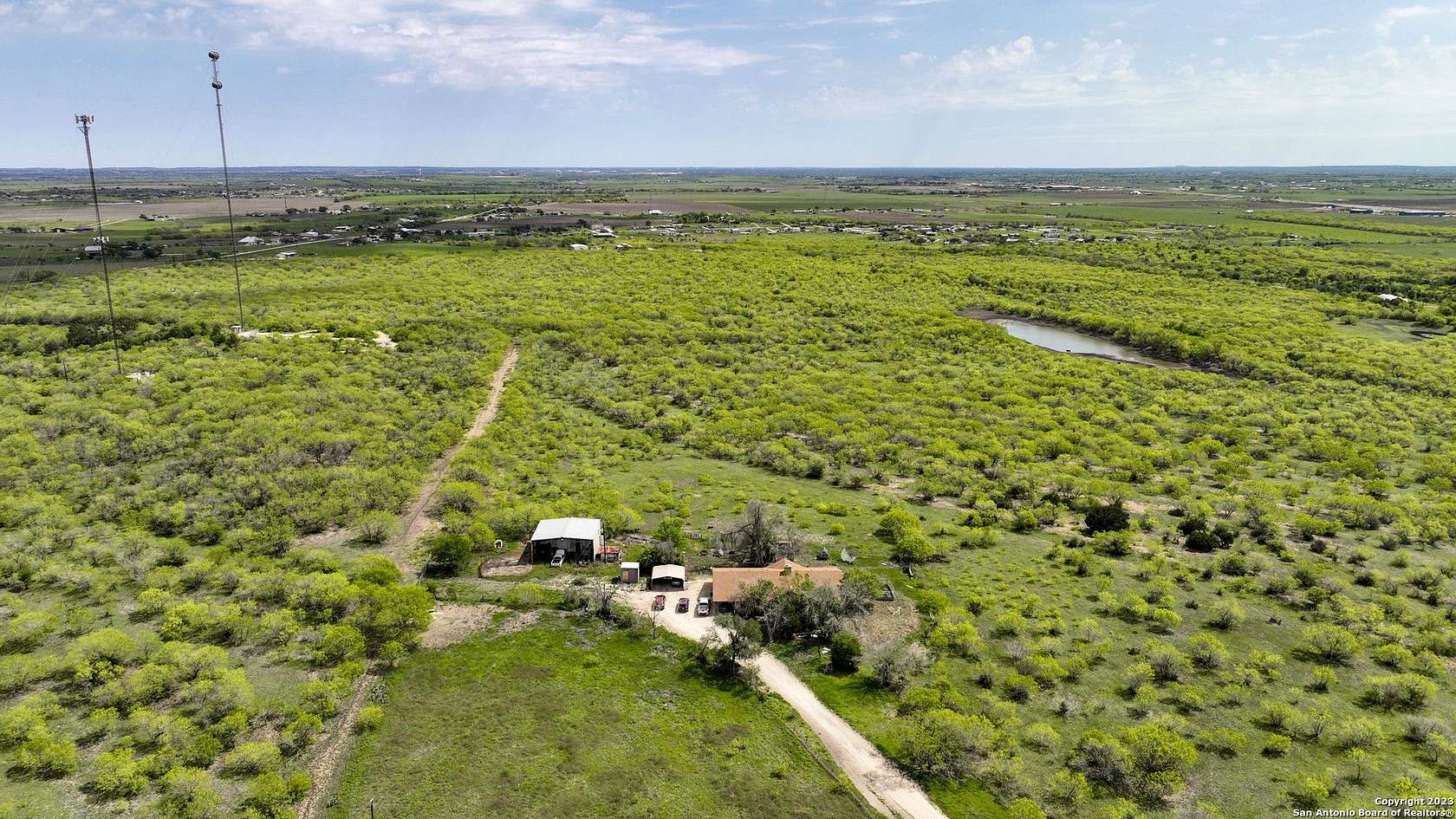183 Acres of Improved Recreational Land for Sale in Seguin, Texas