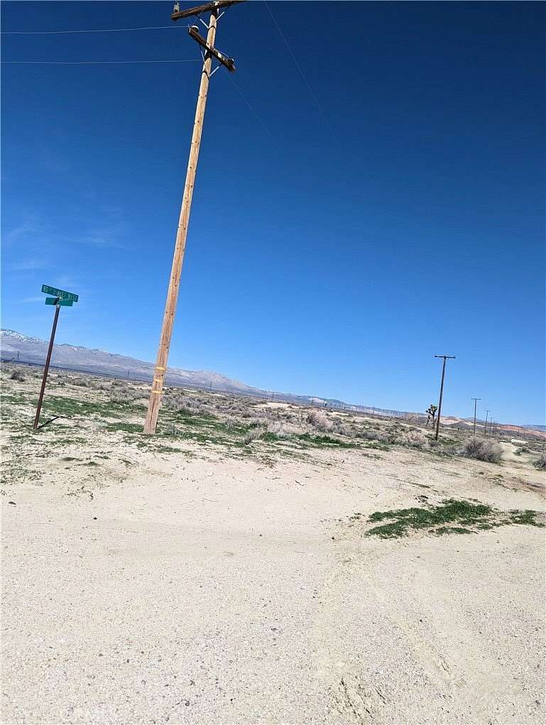 2.5 Acres of Land for Sale in Rosamond, California